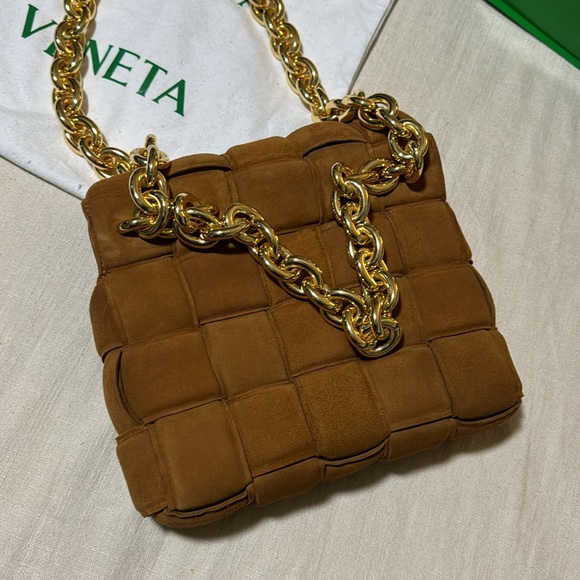 Bottega Veneta Chain cassette Suede Crossbody bag - Picture 8 of 10